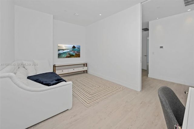 5 of 31 - 17475 Collins Avenue #1201, Sunny Isles Beach, FL