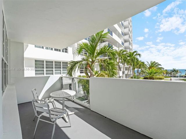 4 of 33 - 100 Lincoln Road #417, Miami Beach, FL