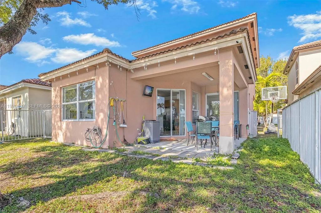 3736 Ne 9 Court, Homestead