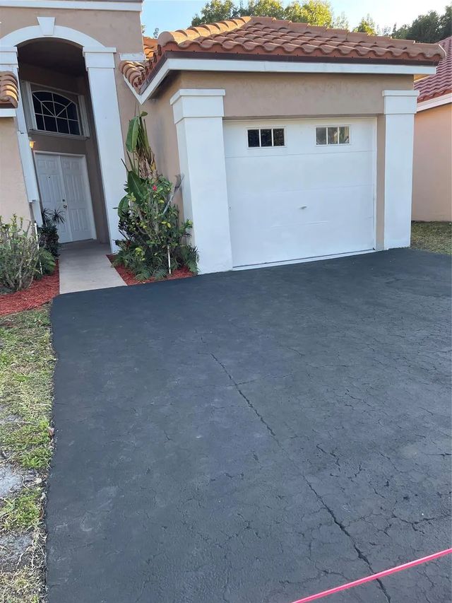 2 of 16 - 480 Somerset Way, Weston, FL