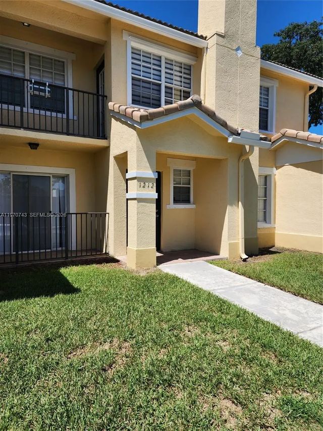 1212 Belmont Lane #1212, North Lauderdale