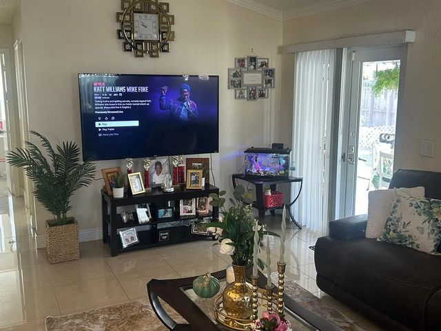 4 of 19 - 1281 Sw 85th Avenue, Pembroke Pines, FL