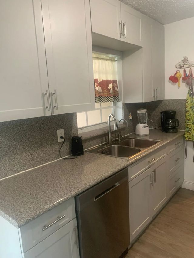 3 of 5 - 7450 Freedom Street, Hollywood, FL