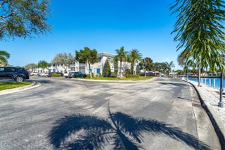 Photo of Listing #F10554359