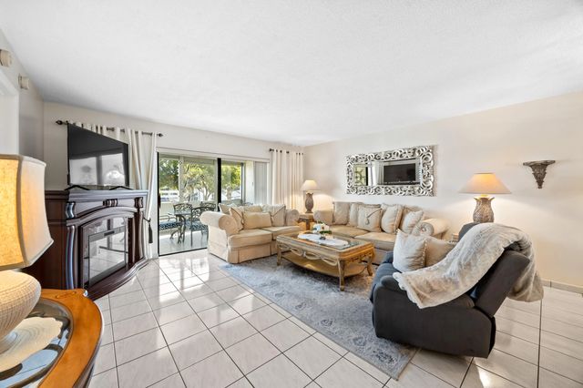3 of 35 - 4000 Nw 44th Avenue #315, Lauderdale Lakes, FL