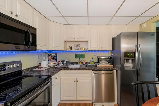 2751 Taft Street #305, Hollywood