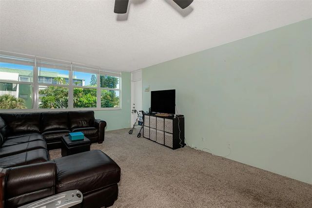 3 of 22 - 2751 Taft Street #305, Hollywood, FL