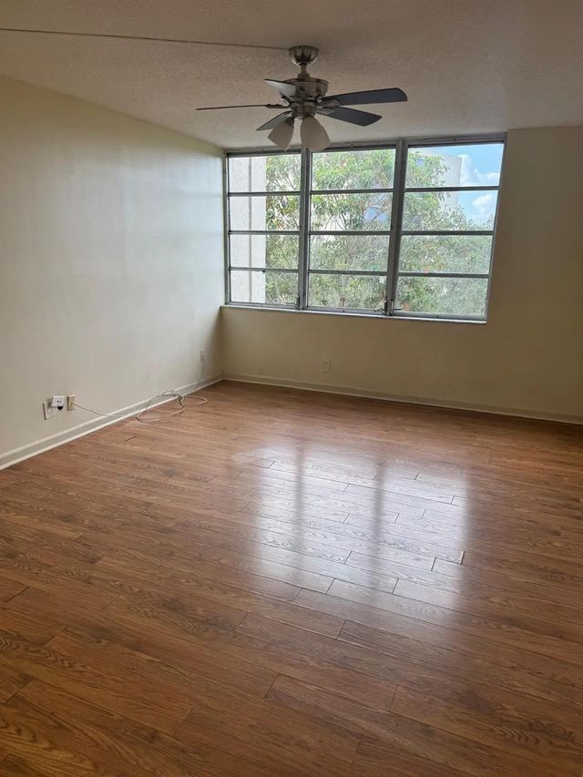 4 of 29 - 7041 Environ Boulevard #326, Lauderhill, FL