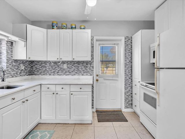 3 of 49 - 1835 Roosevelt Street, Hollywood, FL