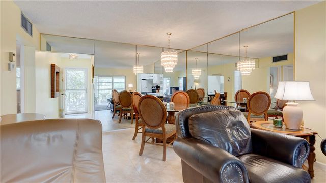5 of 35 - 1501 S Ocean Boulevard #325, Lauderdale-By-The-Sea, FL