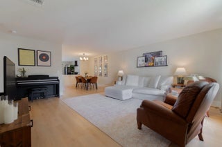 Photo of Listing #R11166259