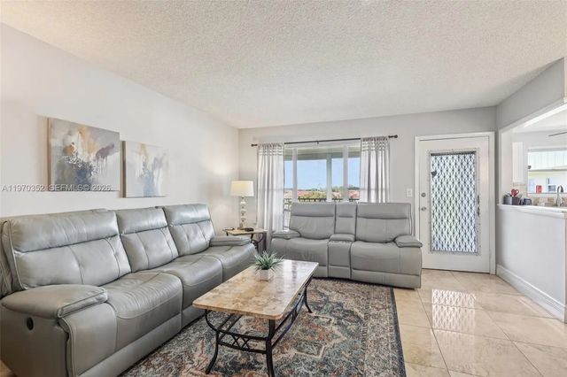5 of 36 - 804 Se 7th Street #402, Deerfield Beach, FL