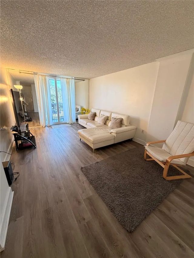 4 of 20 - 16851 Ne 23rd Avenue #b304, North Miami Beach, FL