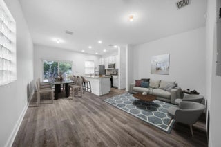 Photo of Listing #R11166271