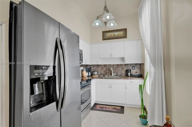 4 of 29 - 7400 W 20th Avenue #402, Hialeah, FL