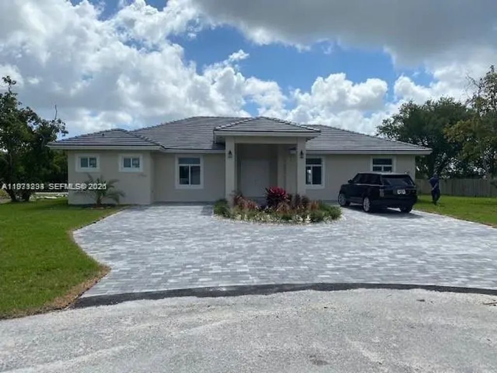 27561 Sw 162nd Court, Homestead