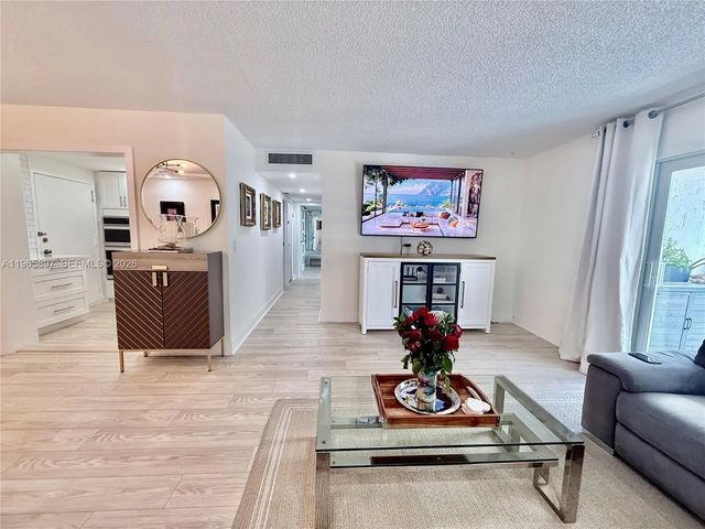 6000 Ne 22nd Way #5c, Fort Lauderdale