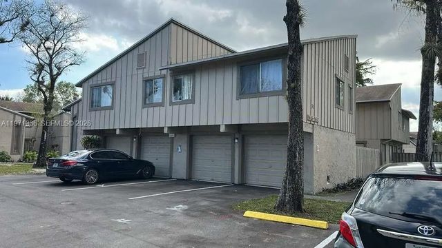5630 Nw 21st Street #31-c, Lauderhill