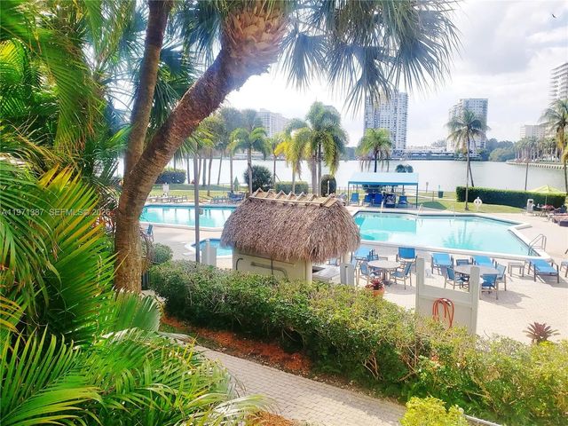 3 of 18 - 18151 Ne 31st Court #906, Aventura, FL