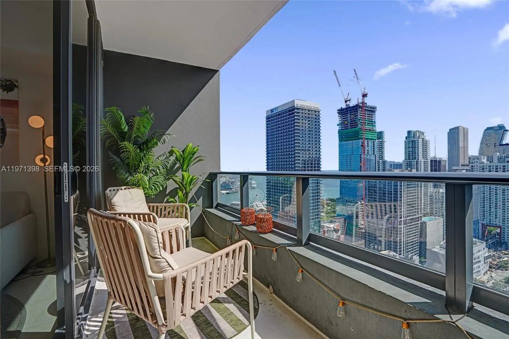 159 Ne 6th Street #3214, Miami