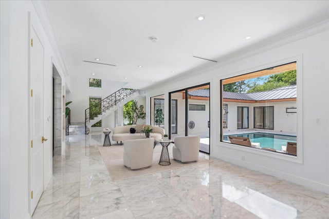 Photo of Listing #R11166319