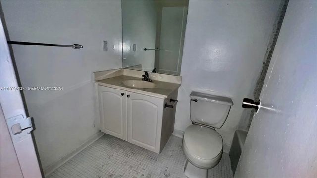 5 of 13 - 3901 S Ocean Drive #3c, Hollywood, FL