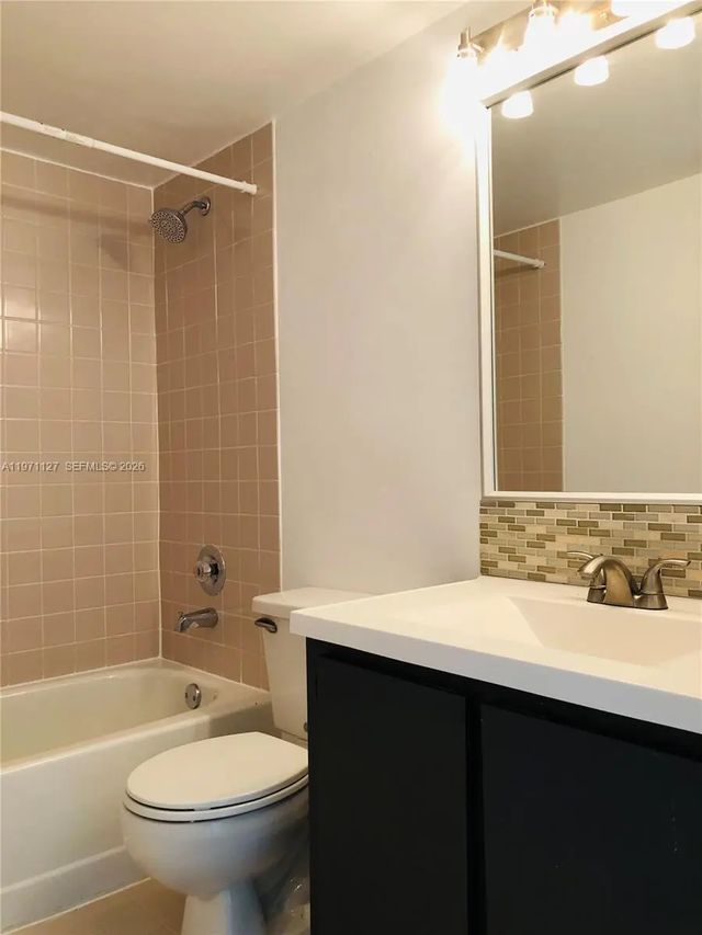 5 of 23 - 8260 Sw 210th Street #210, Cutler Bay, FL