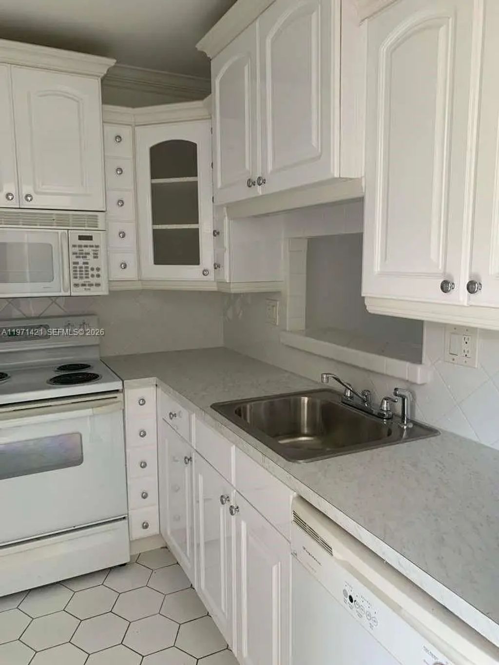 5003 Nw 35th Street #405, Lauderdale Lakes