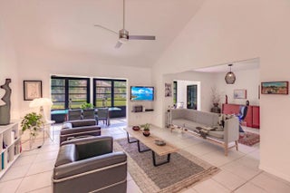 Photo of Listing #R11166365