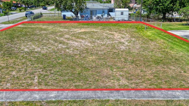 2 of 17 - 398 W 23rd Street, Riviera Beach, FL