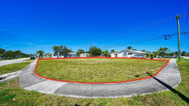 5 of 17 - 398 W 23rd Street, Riviera Beach, FL