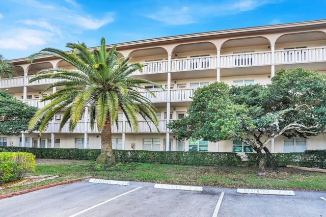 2102 Lucaya Bend #f2, Coconut Creek