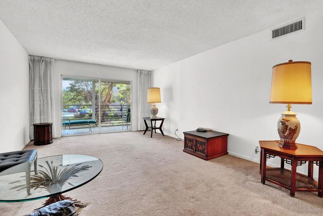 5 of 25 - 2102 Lucaya Bend #f2, Coconut Creek, FL
