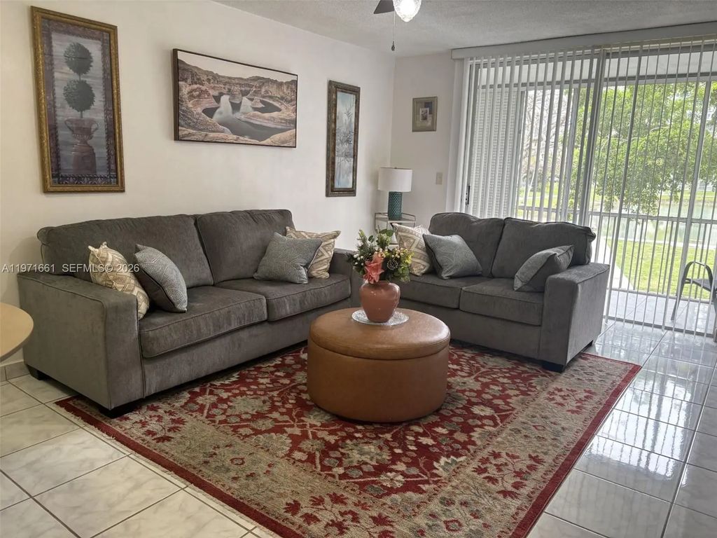 2903 Point East Drive #k207, Aventura