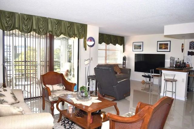 1300 Saint Charles Place #617, Pembroke Pines