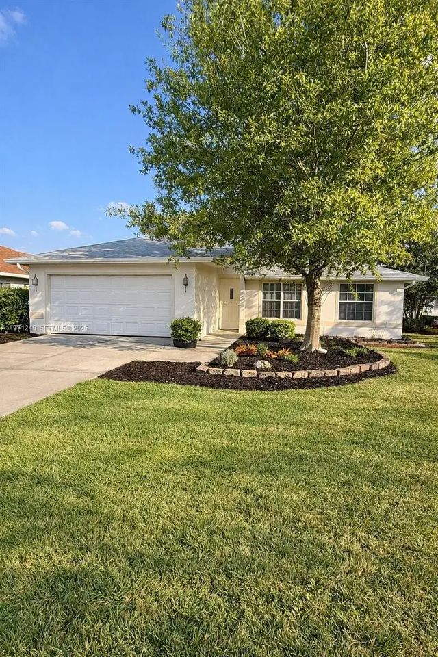 1518 Senior Court, Lehigh Acres