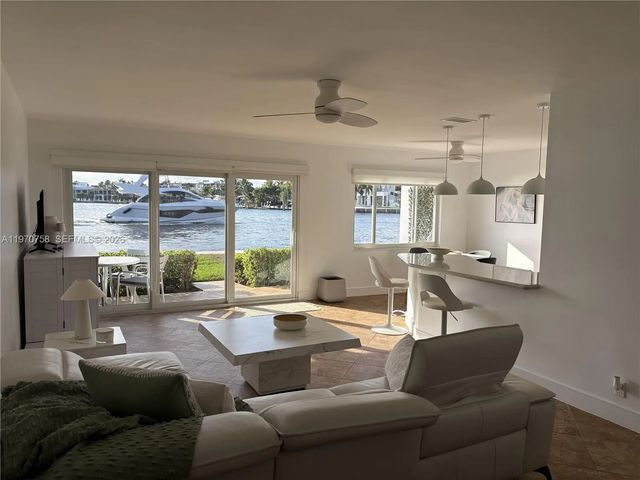 3 of 27 - 1201 S Riverside Drive #107, Pompano Beach, FL