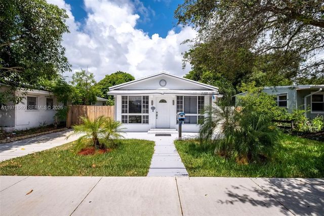 132 Sw 2nd Avenue, Hallandale Beach