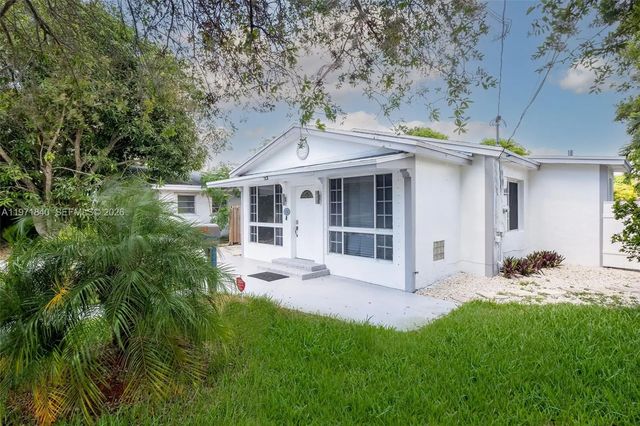 3 of 28 - 132 Sw 2nd Avenue, Hallandale Beach, FL