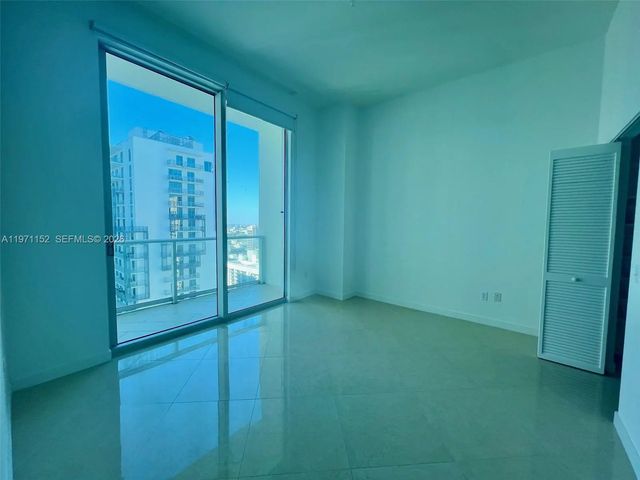 5 of 17 - 300 S Biscayne Boulevard #ph-3907, Miami, FL