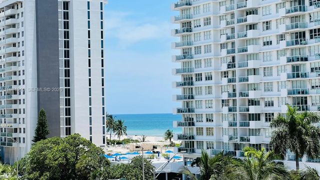 4 of 30 - 5600 Collins Avenue #7y, Miami Beach, FL