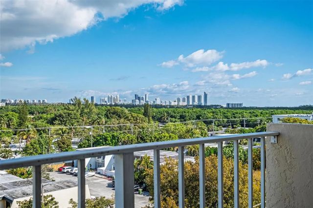 4 of 51 - 2350 Ne 135th Street #811, North Miami, FL