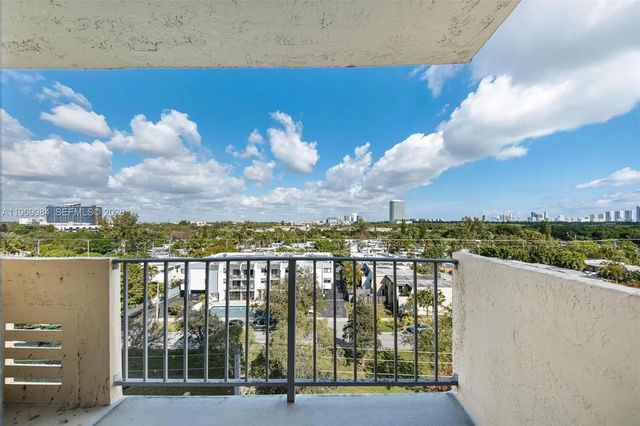 5 of 51 - 2350 Ne 135th Street #811, North Miami, FL