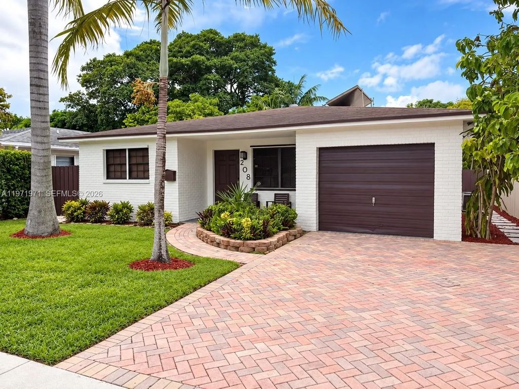 208 Sw 2nd Avenue, Hallandale Beach