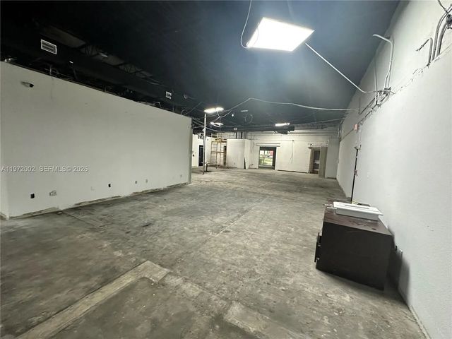 4 of 9 - 2950 N 28th Terrace, Hollywood, FL