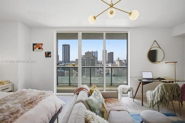 4 of 44 - 50 Biscayne Boulevard #1909, Miami, FL