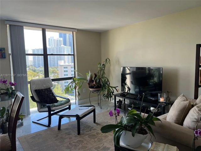 5 of 38 - 17600 N Bay Road #n902, Sunny Isles Beach, FL