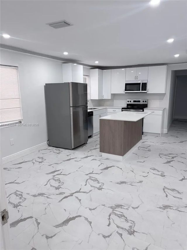 3 of 8 - 6829 Sw 25th Street, Miami, FL