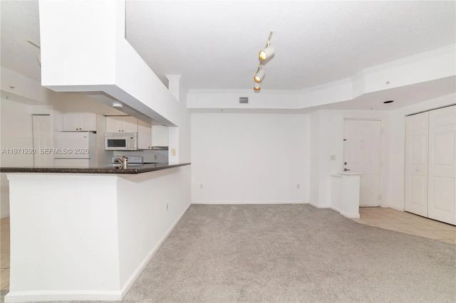 4 of 48 - 17150 N Bay Road #2911, Sunny Isles Beach, FL