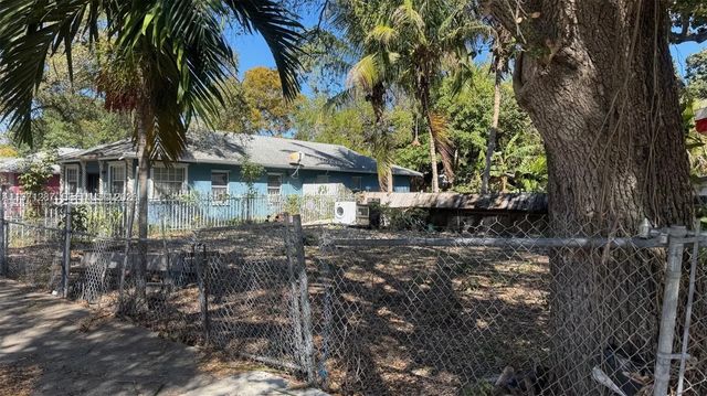 2 of 2 - 7613 Ne 3rd Avenue, Miami, FL